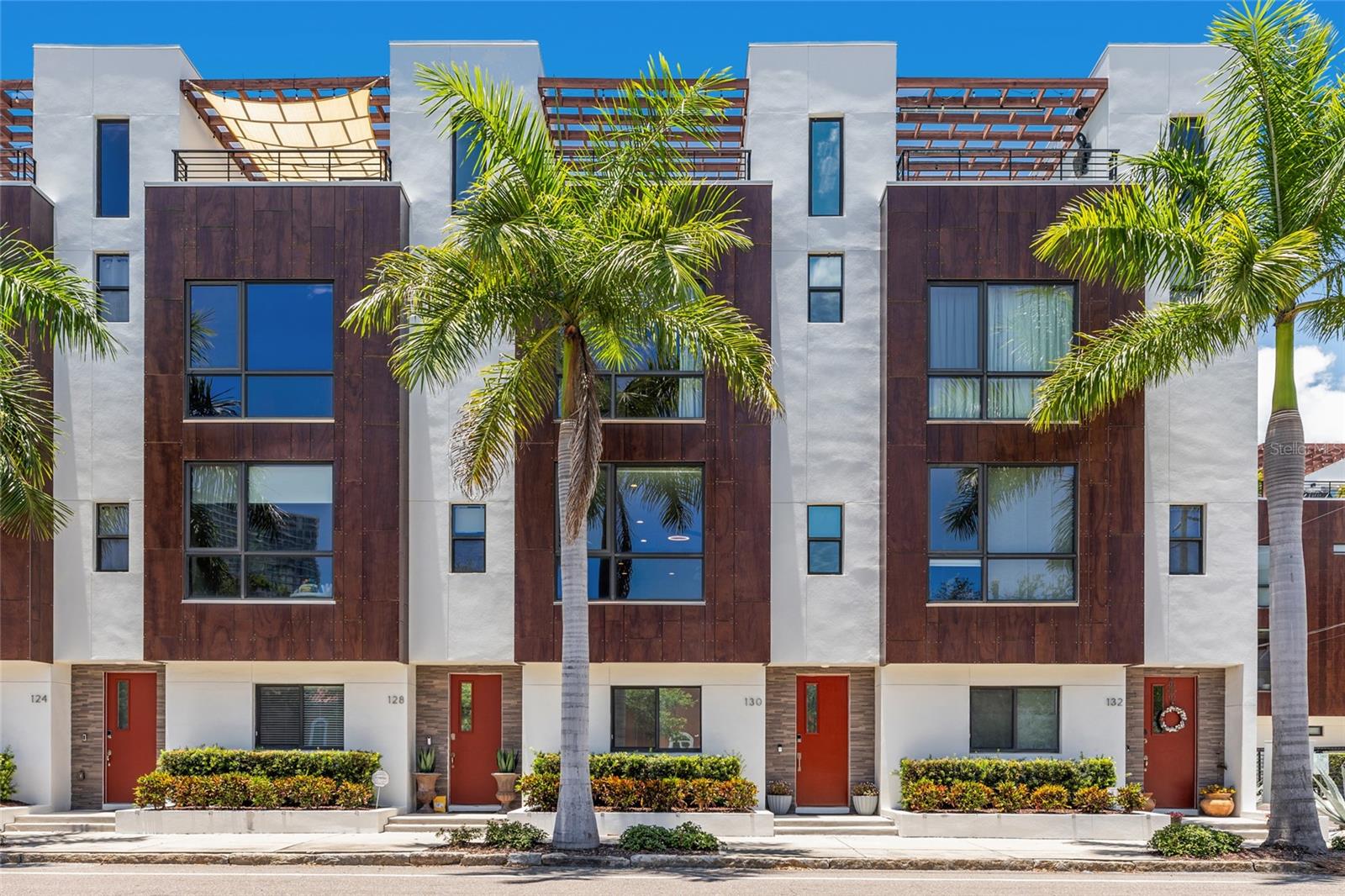 ARLINGTON & 8TH TWNHMS - Residential