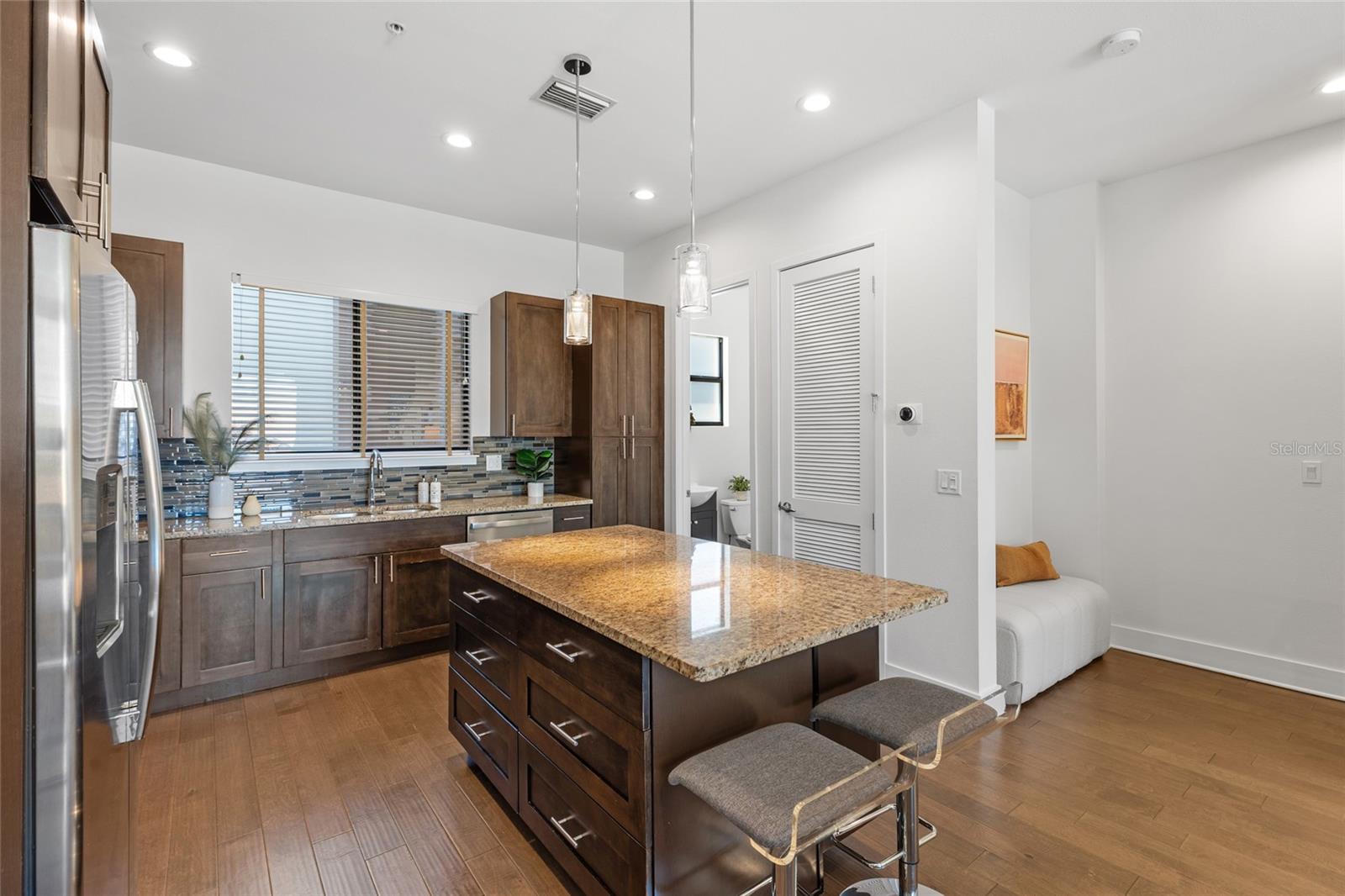 ARLINGTON & 8TH TWNHMS - Residential