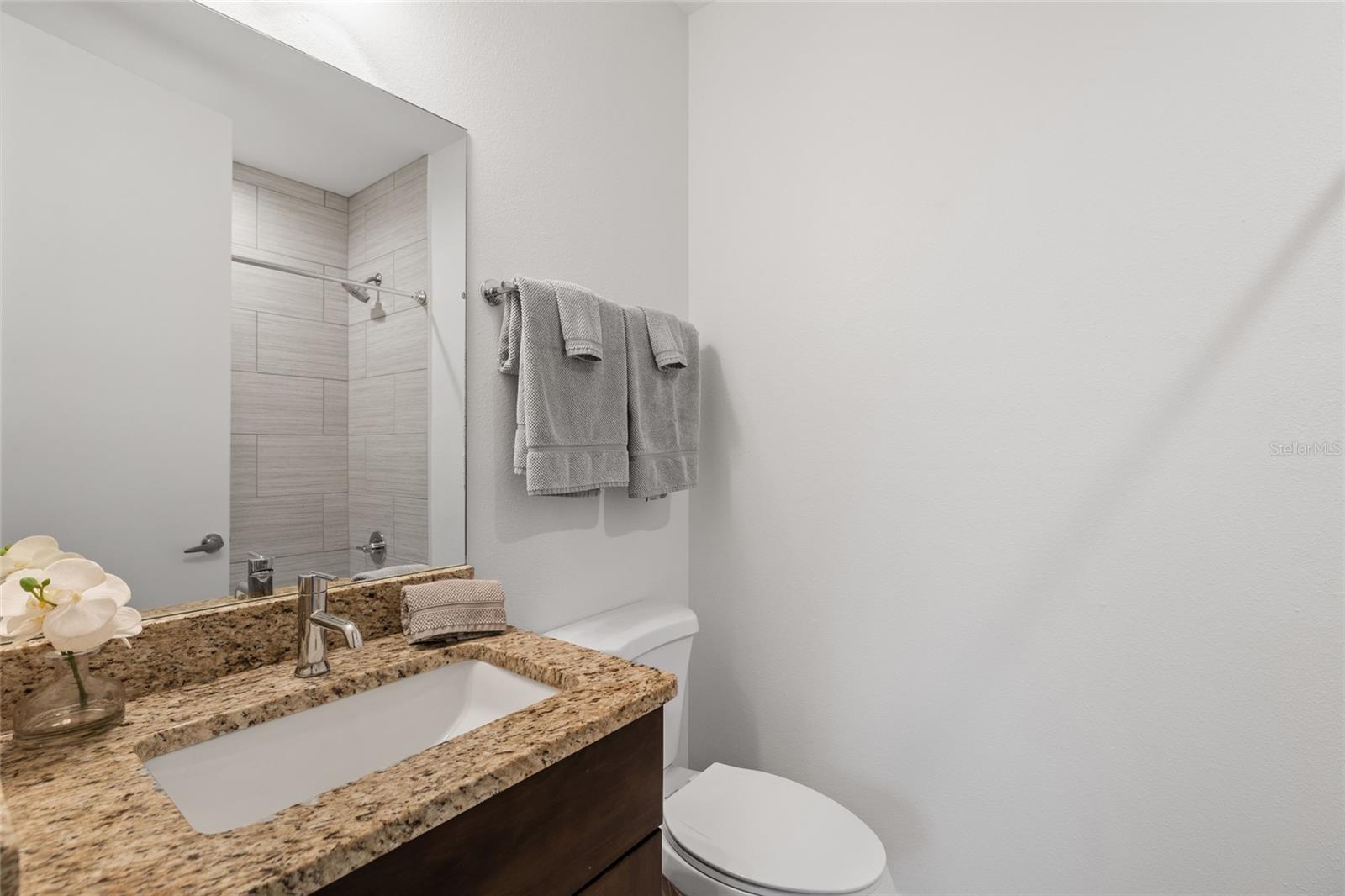 ARLINGTON & 8TH TWNHMS - Residential