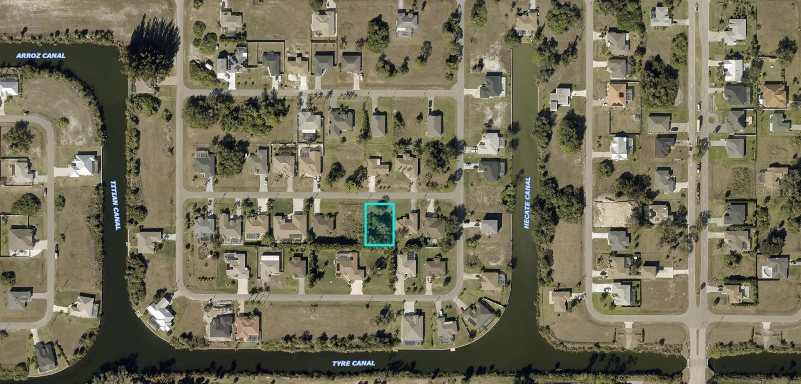 CAPE CORAL - Land