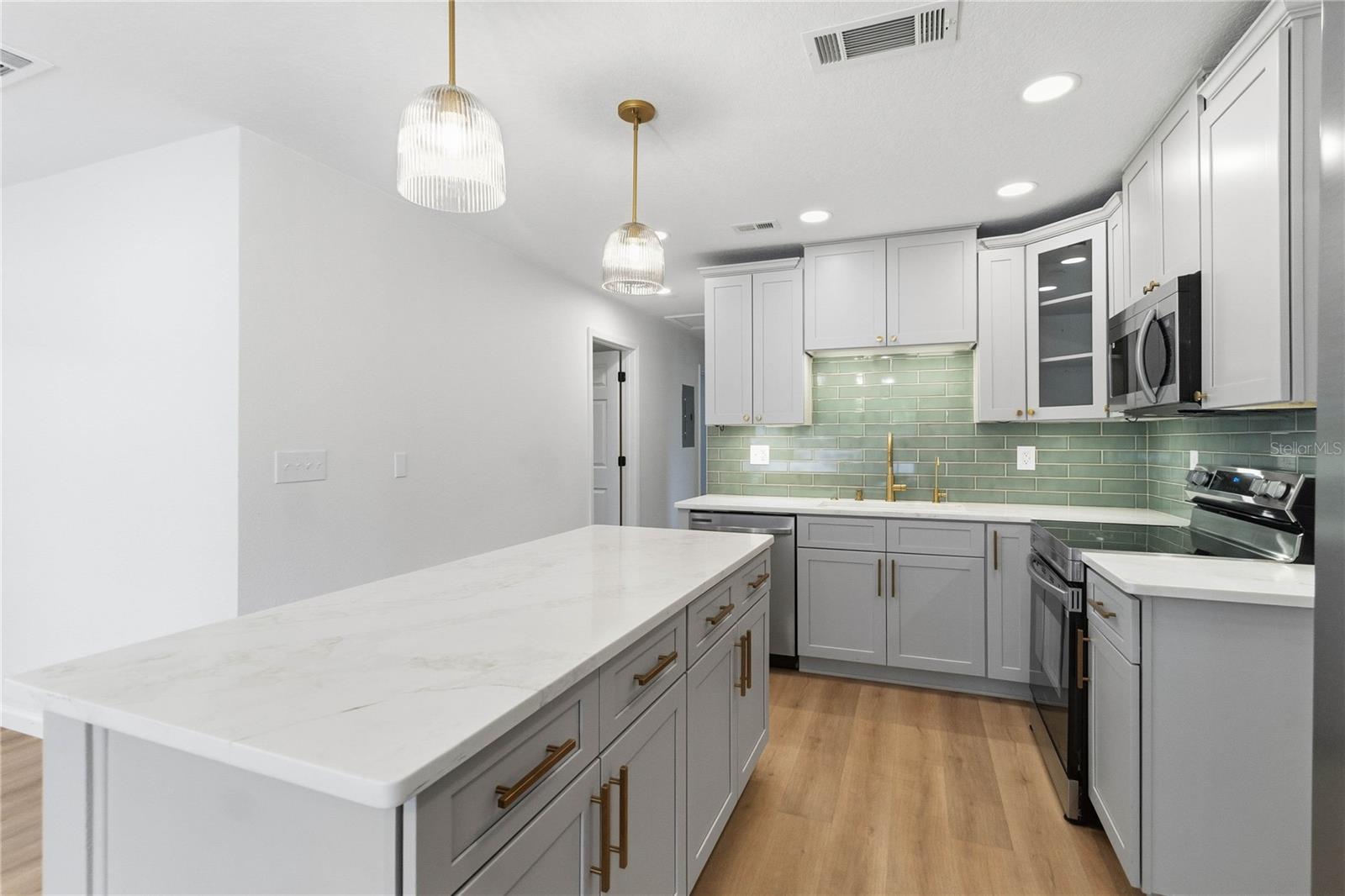 SOUTH PARK SANFORD - Residential