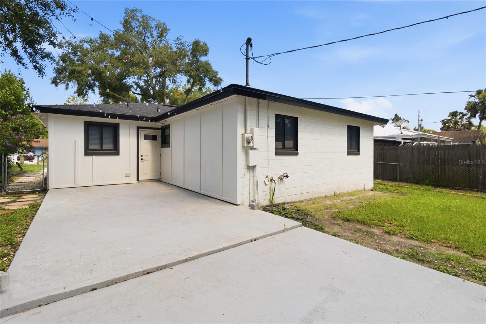 SOUTH PARK SANFORD - Residential