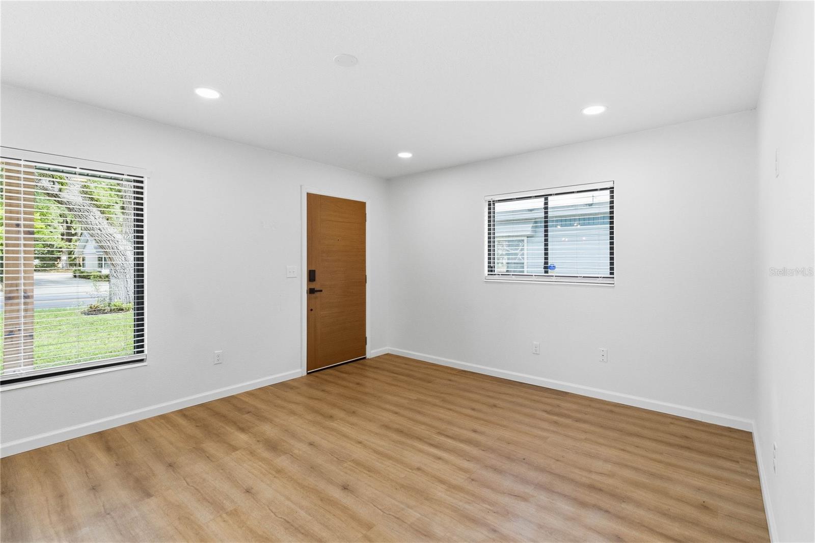 SOUTH PARK SANFORD - Residential