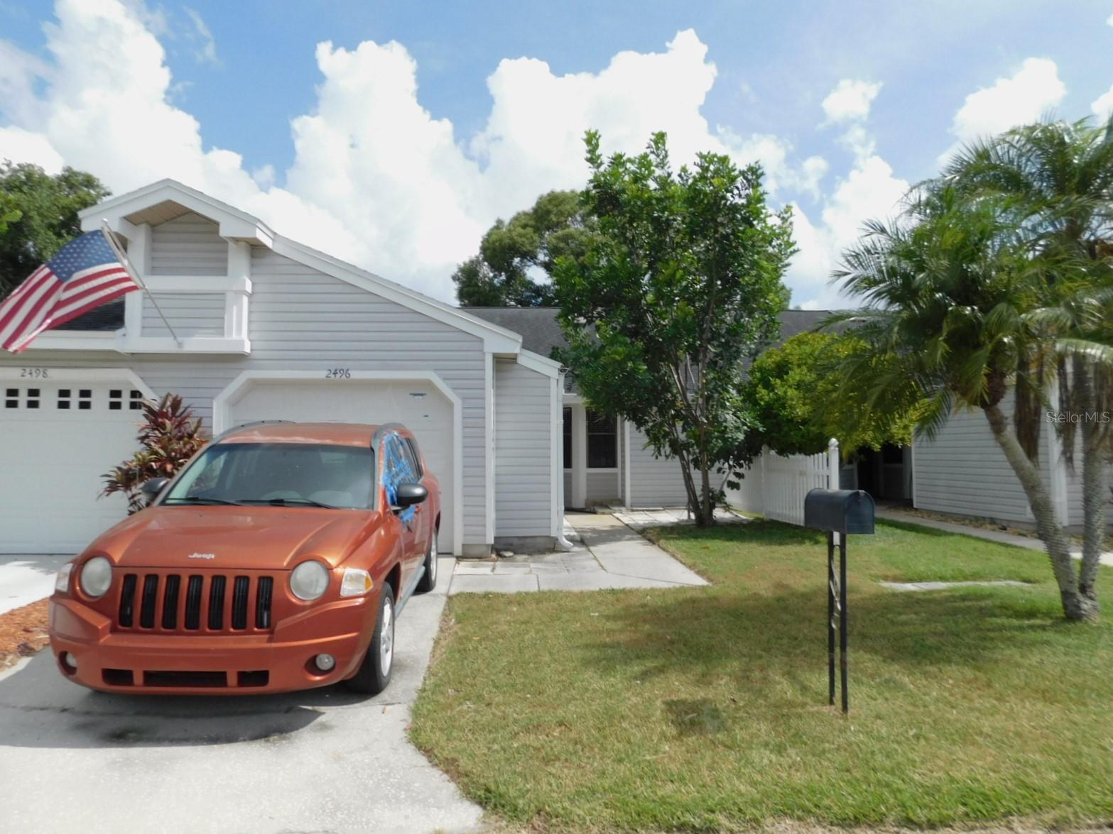 ESTANCIA TWNHMS - Residential