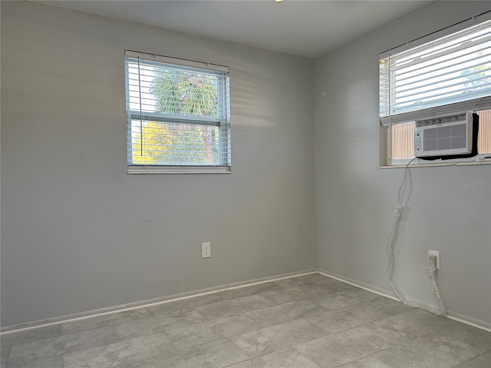 HARCOURT - Residential Lease