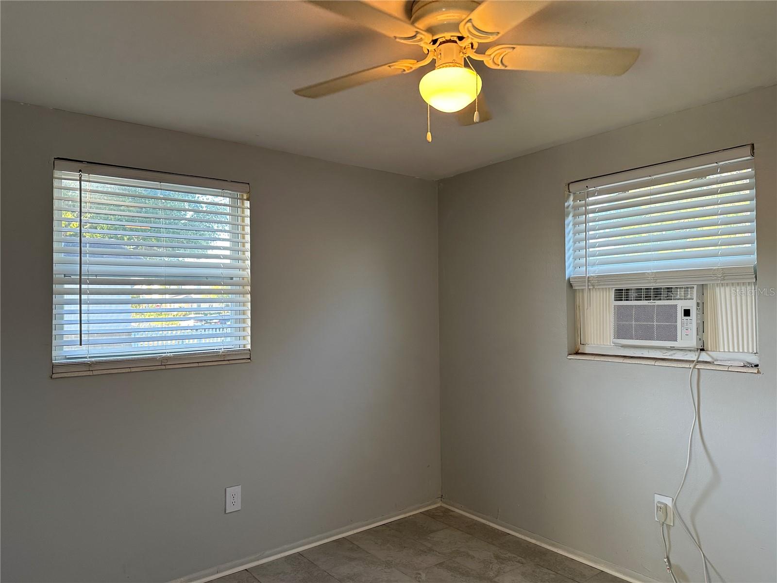 HARCOURT - Residential Lease