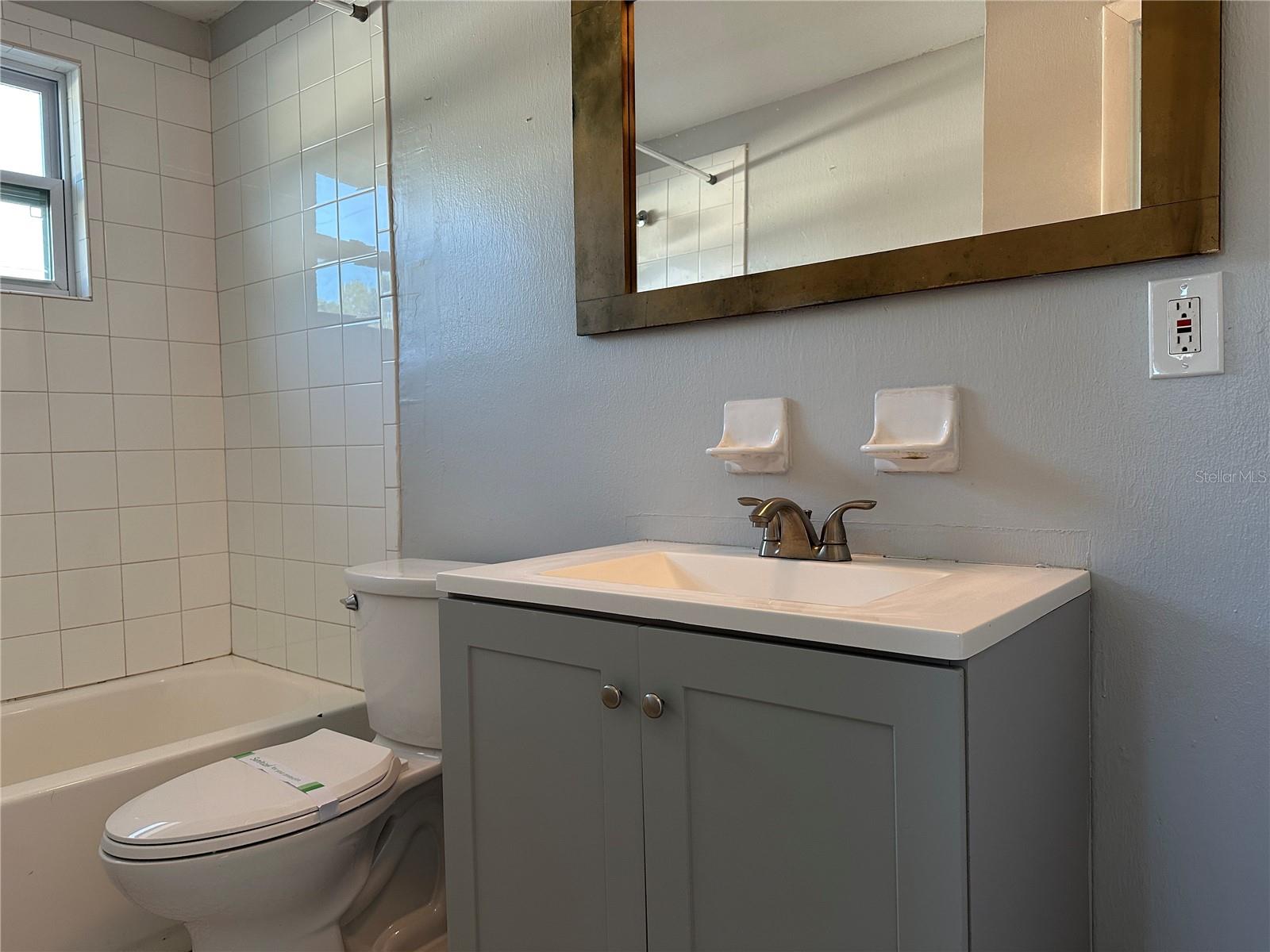 HARCOURT - Residential Lease