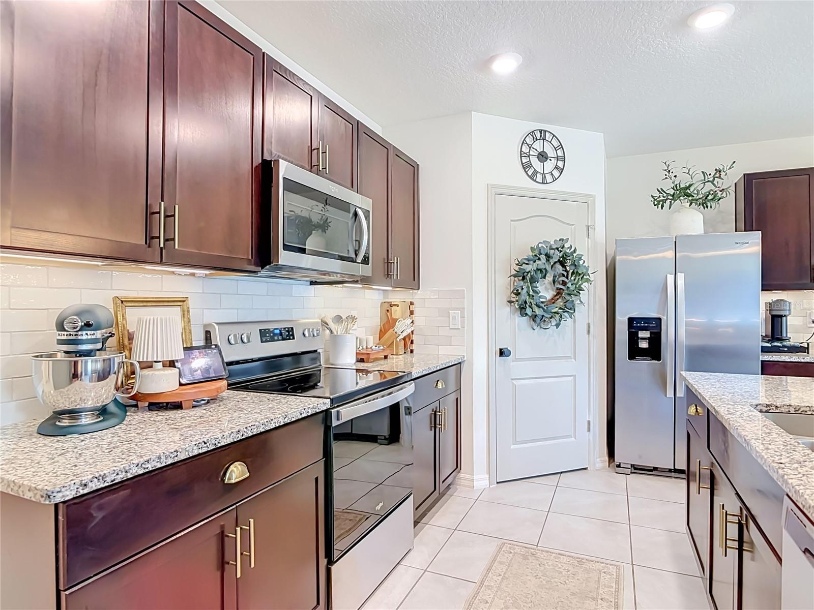 VICTORIA OAKS PH A - Residential