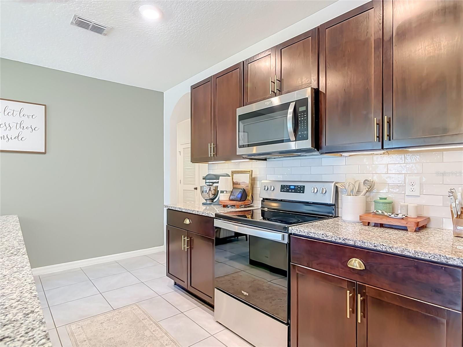VICTORIA OAKS PH A - Residential