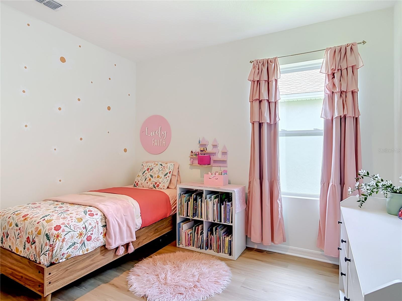 VICTORIA OAKS PH A - Residential