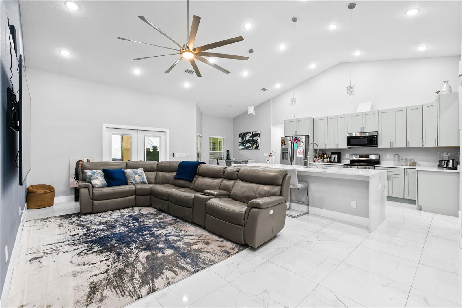 HUNTERS CREEK - Residential