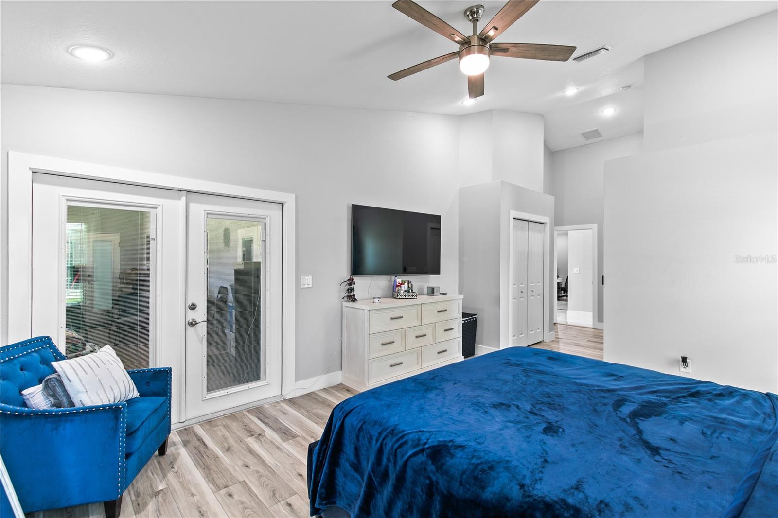 HUNTERS CREEK - Residential