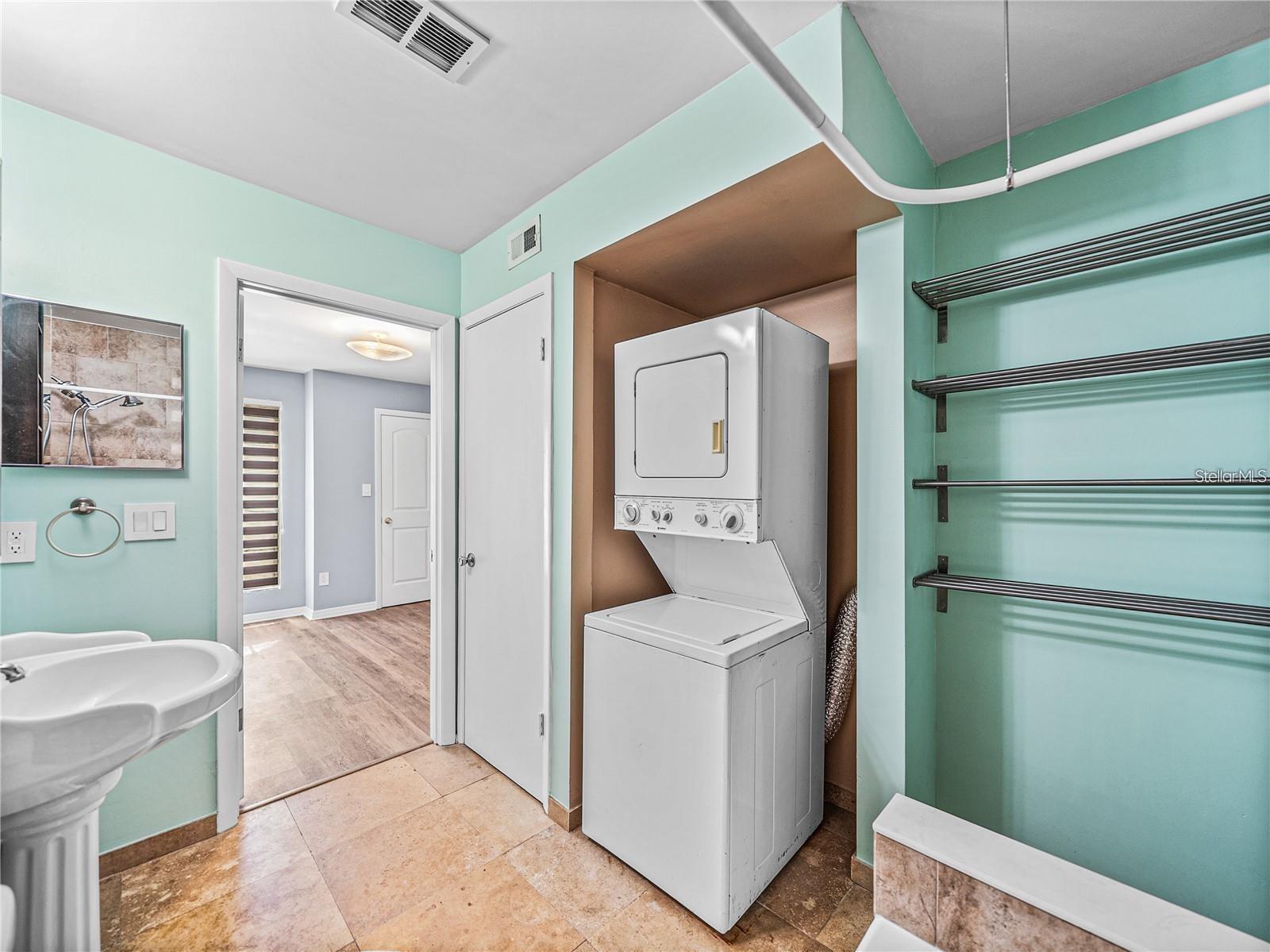 THE GRAND RESERVE CONDO - Residential Lease