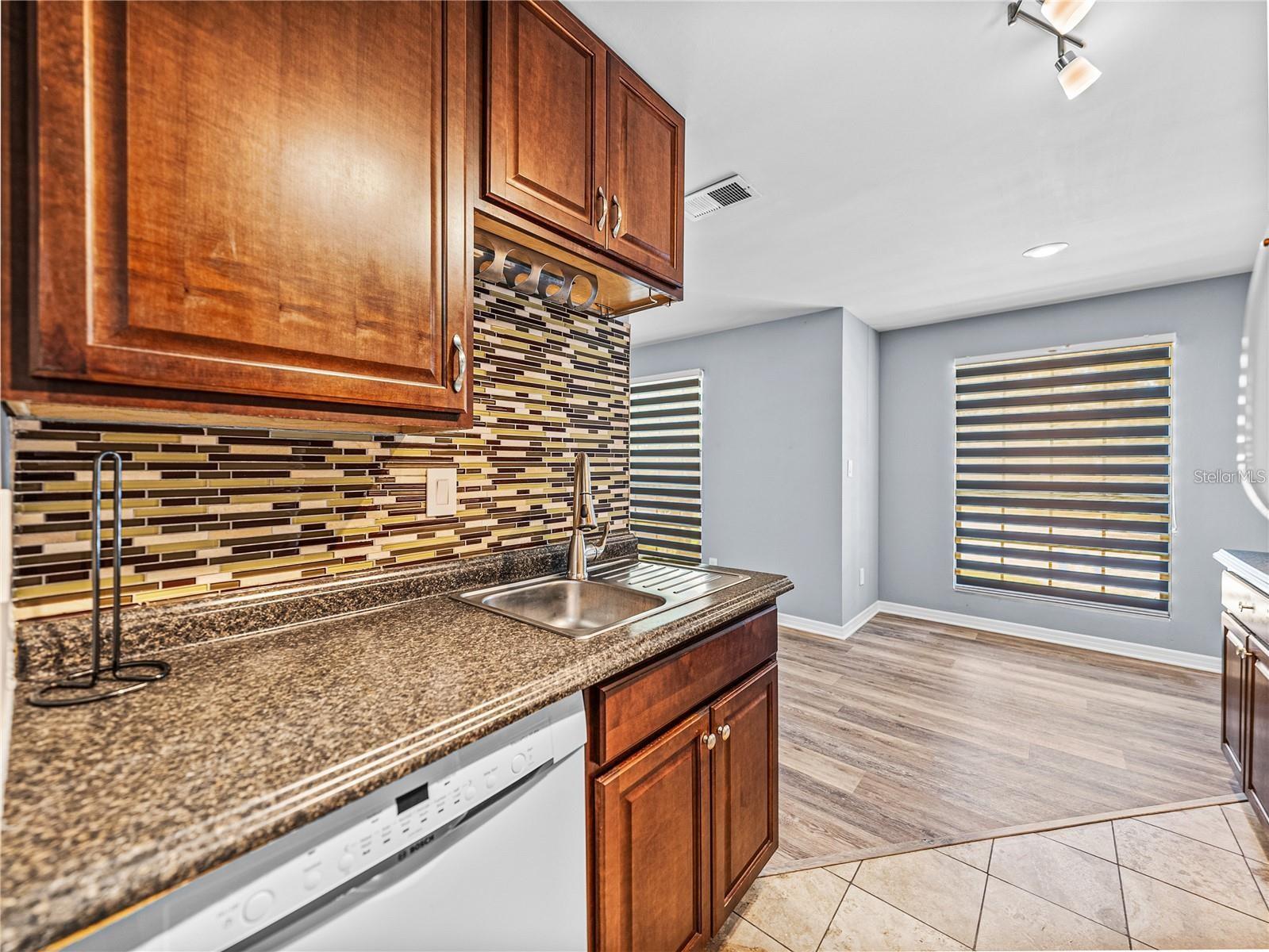 THE GRAND RESERVE CONDO - Residential Lease