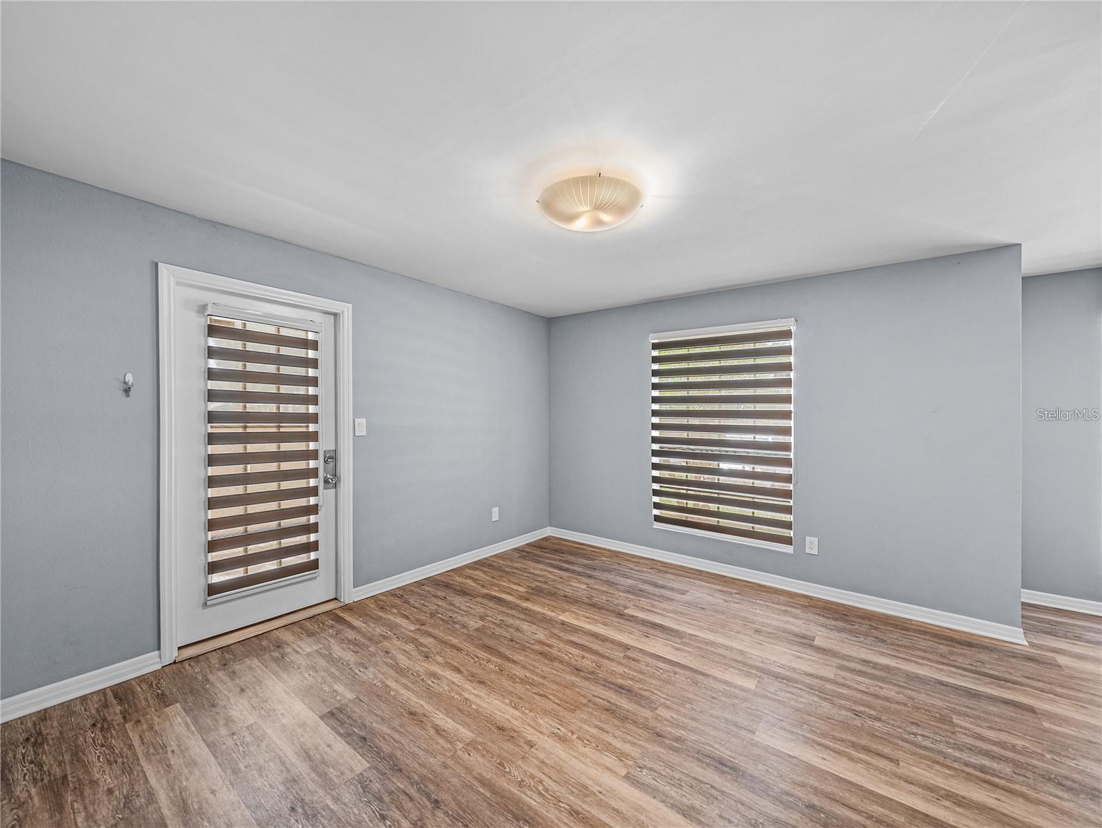 THE GRAND RESERVE CONDO - Residential Lease