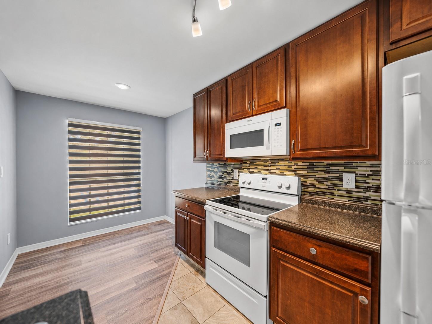 THE GRAND RESERVE CONDO - Residential Lease