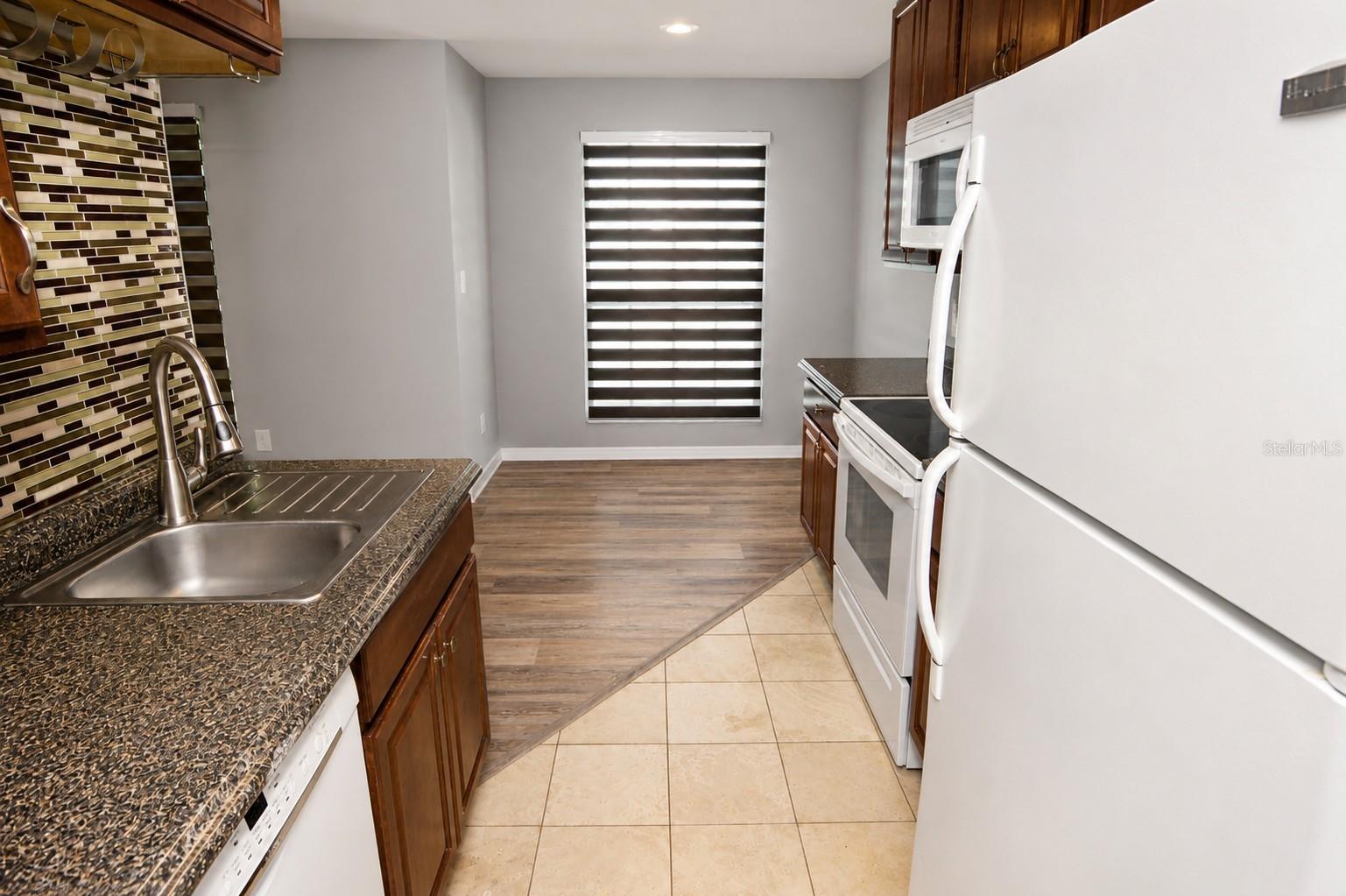THE GRAND RESERVE CONDO - Residential Lease