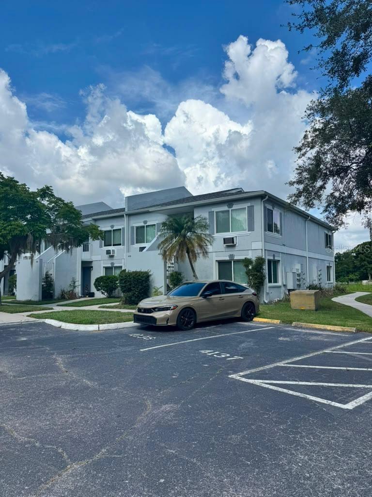 ATTENTION investors:
Riverfront Studio Apartment -Turnkey Investment with Long-Term Tenant.
Excellent opportunity to own a riverfront studio apartment with reliable rental income from day one. This well-maintained unit is currently occupied by a long-term tenant under a 2-year lease, providing immediate cash flow with no vacancy concerns.
Property Features:
-Prime riverfront location with scenic water views, clubhouse, on-site laundry, gym, and pool.
- Efficient, well-designed studio layout.
- Strong investment potential.
- Tenant in place with approximately 2 years remaining on the lease.
- Lease transfers to the new owner at closing.
- Low-maintenance investment.
- Close to shopping, dining, parks, and public transportation.
This property is ideal for investors seeking a stable, income-producing asset in a desirable waterfront location.
Charming studio condo in the heart of Tampa with beautiful Hillsborough River views. Enjoy the community pool, jacuzzi, covered pier, and direct boat access to the river. A great opportunity for a primary residence, vacation getaway, or investment. Don't miss this waterfront gem!