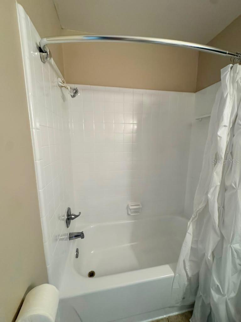 WATERSIDE CONDO II - Residential