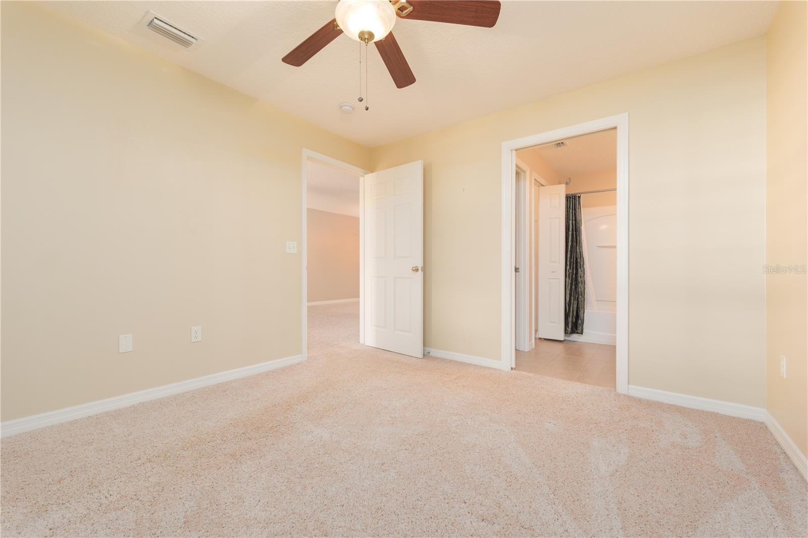 SPORTSMANS LODGE - Residential