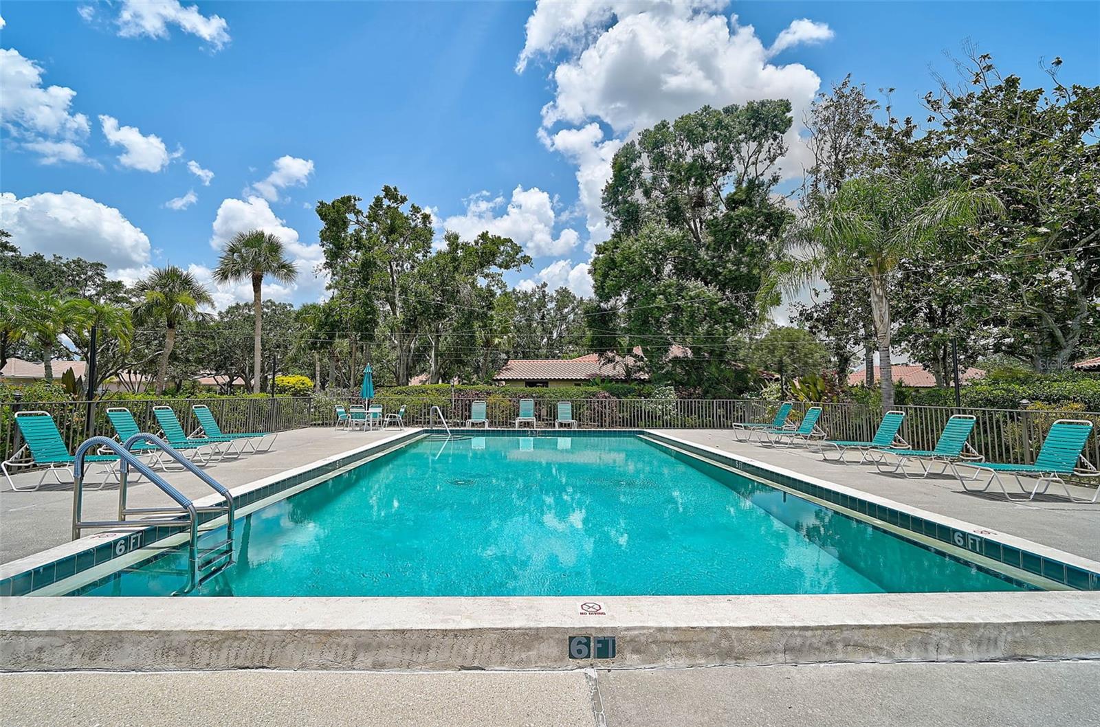 GOLF POINTE AT PALM-AIRE CC SEC III - Residential