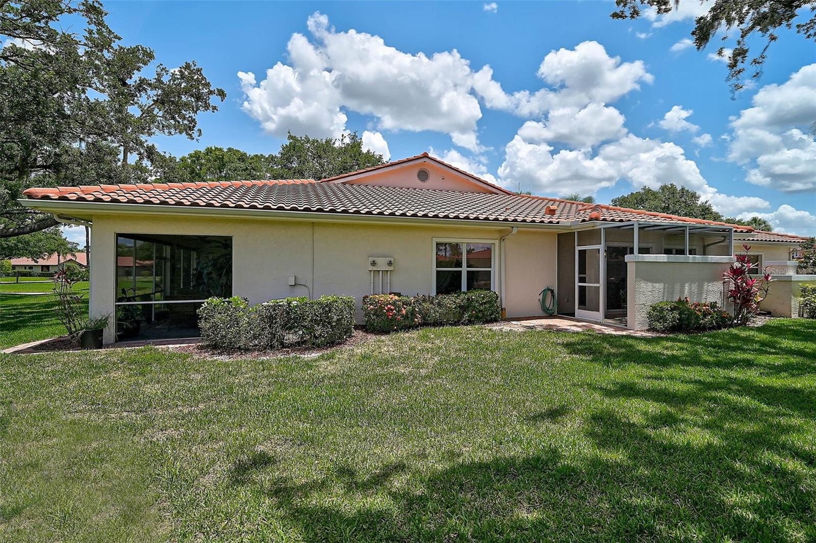 GOLF POINTE AT PALM-AIRE CC SEC III - Residential