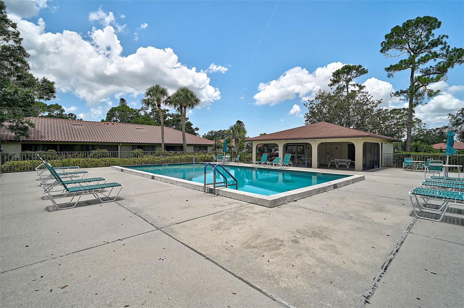 GOLF POINTE AT PALM-AIRE CC SEC III - Residential