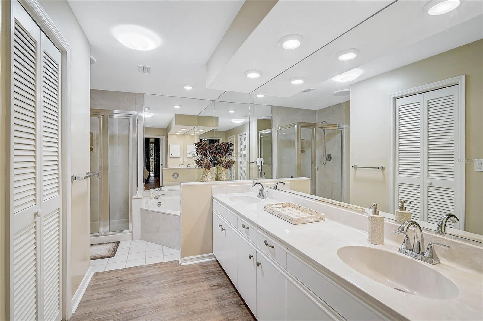 GOLF POINTE AT PALM-AIRE CC SEC III - Residential