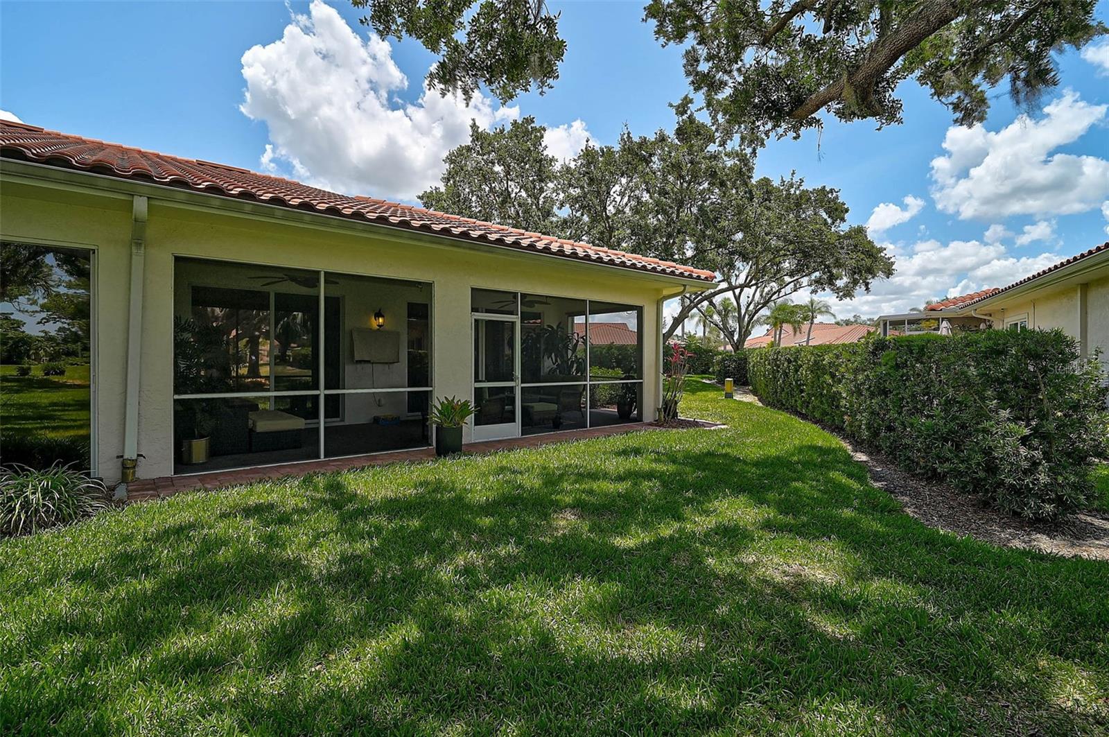 GOLF POINTE AT PALM-AIRE CC SEC III - Residential