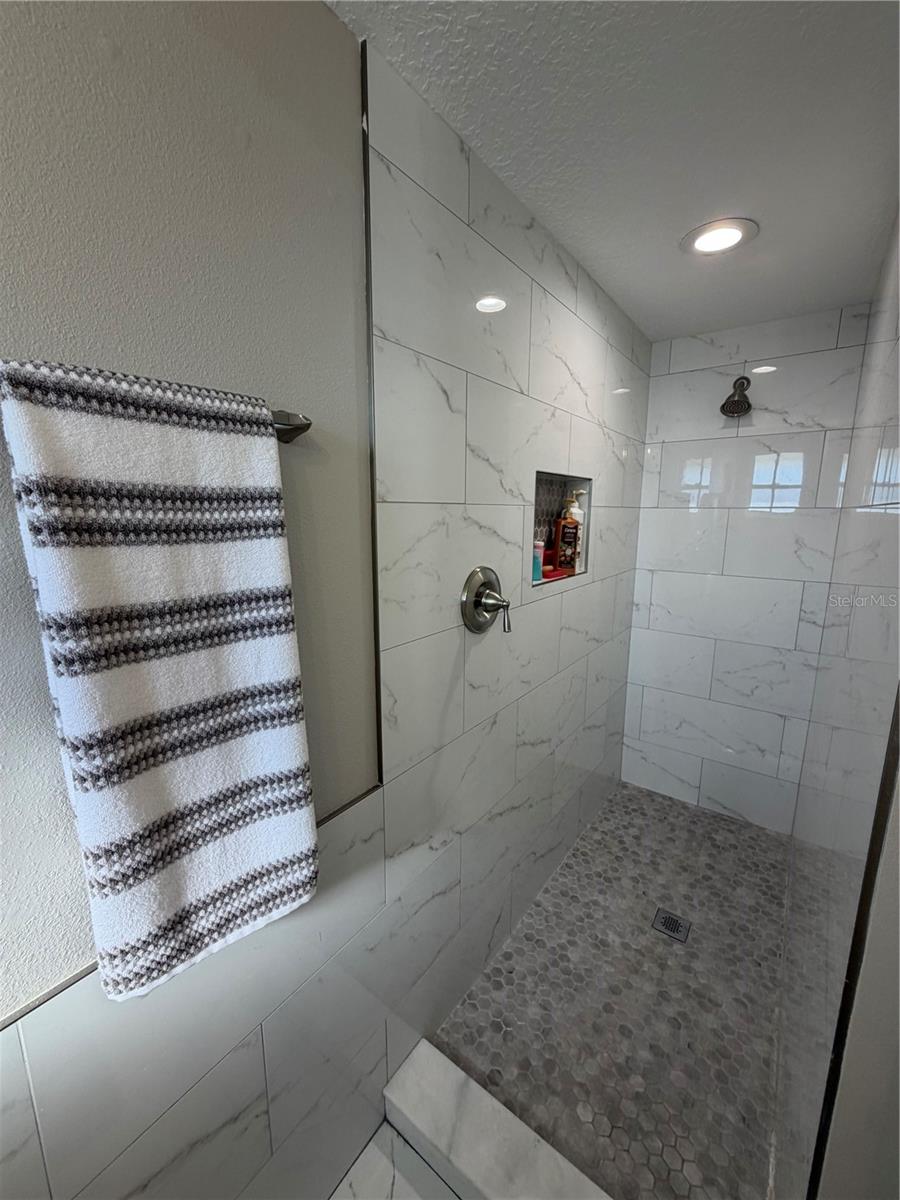 BRENTWOOD ESTATES - Residential Lease