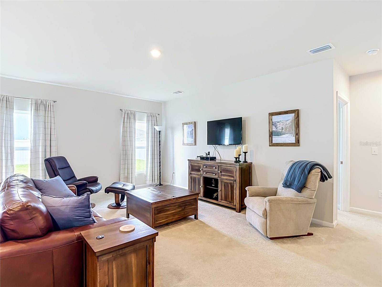 SUNCOAST LNDG PH 1 - Residential