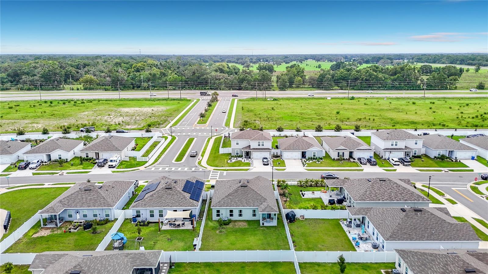 SUNCOAST LNDG PH 1 - Residential
