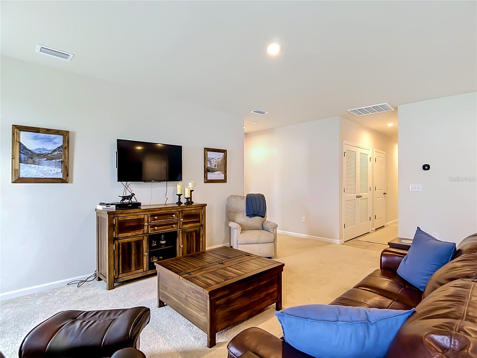 SUNCOAST LNDG PH 1 - Residential