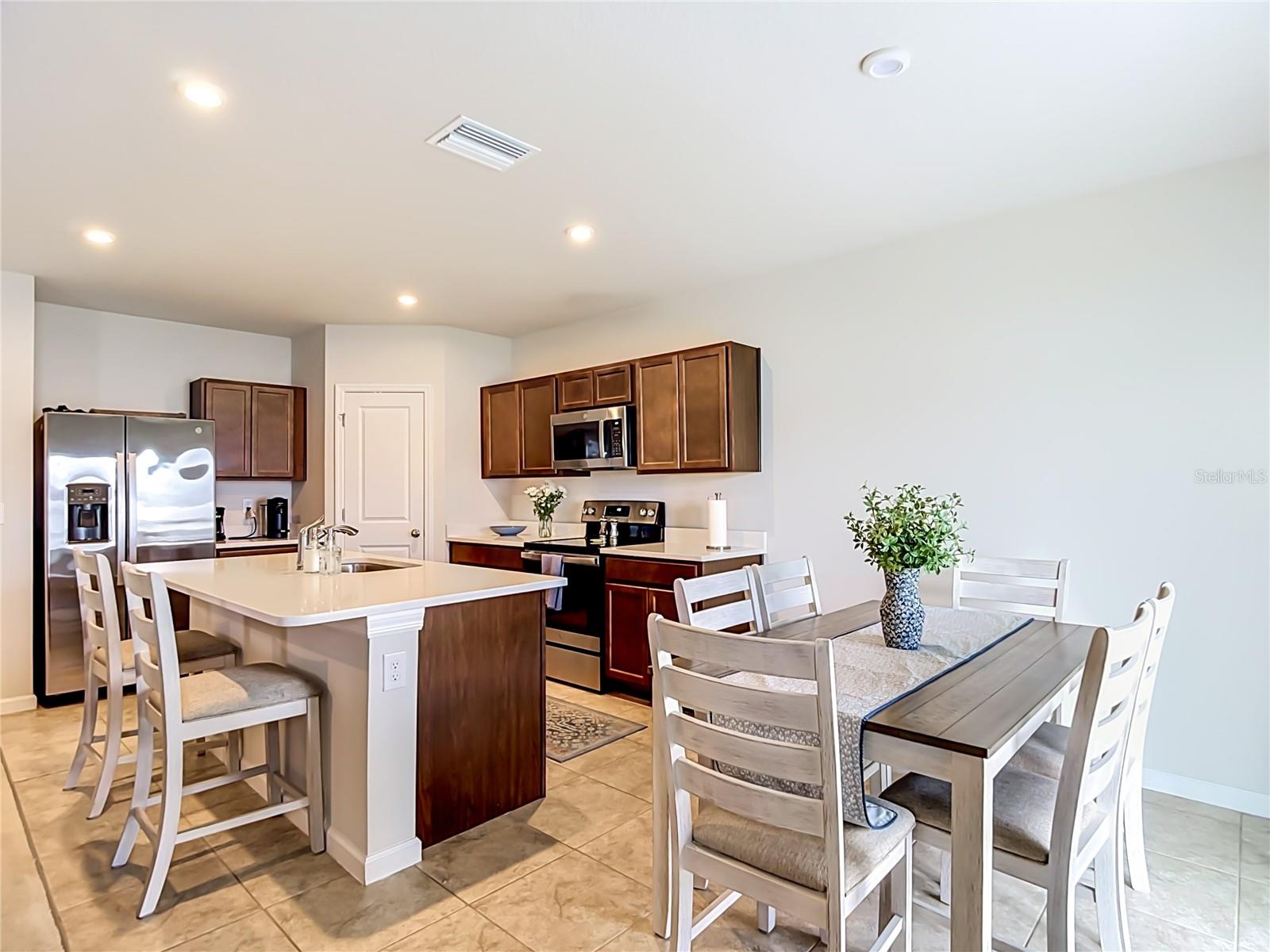 SUNCOAST LNDG PH 1 - Residential