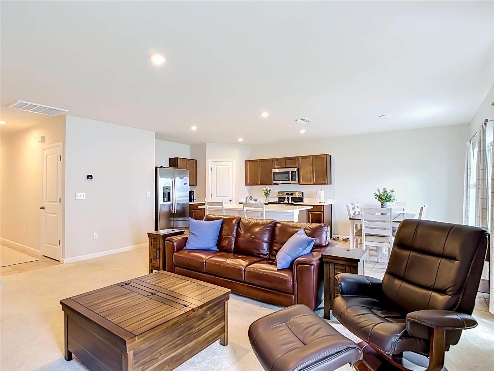 SUNCOAST LNDG PH 1 - Residential