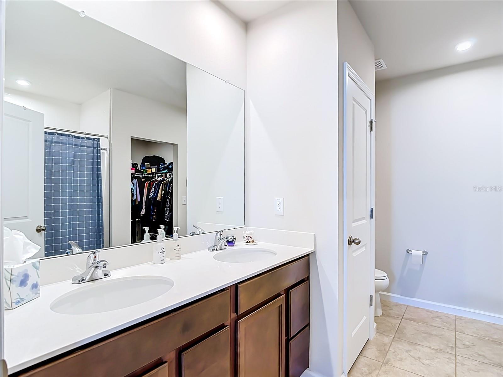 SUNCOAST LNDG PH 1 - Residential