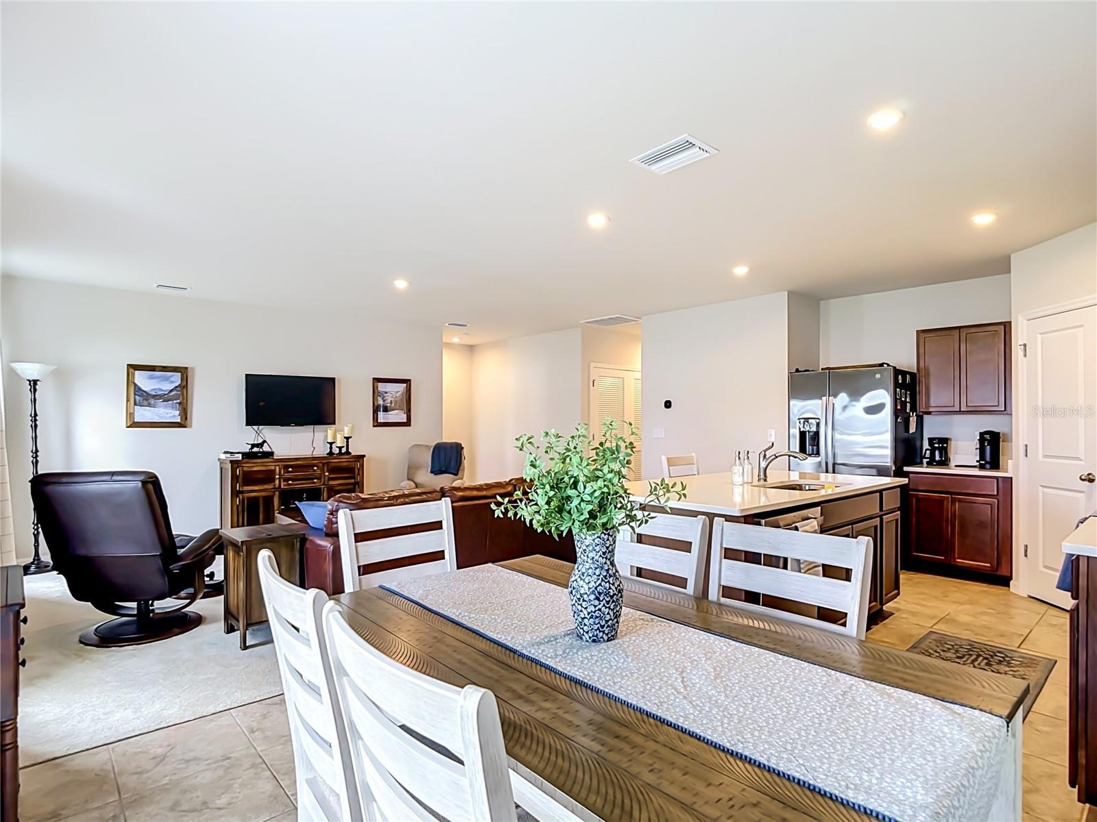 SUNCOAST LNDG PH 1 - Residential