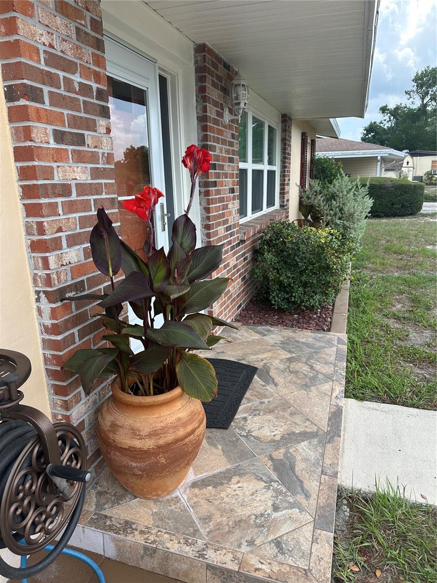 SPRING HILL - Residential