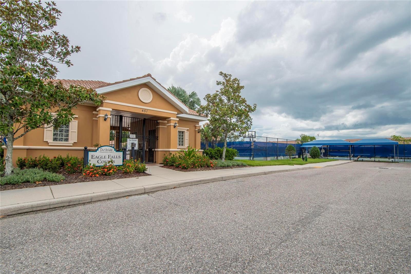 SOUTHSHORE FALLS PH 1 - Residential