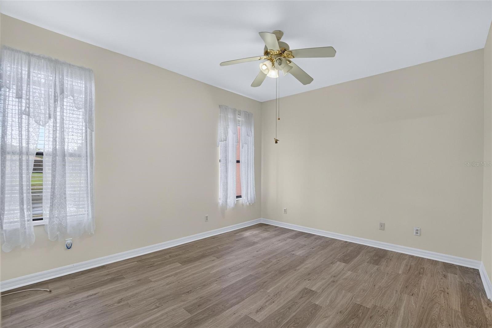 SOUTHSHORE FALLS PH 1 - Residential