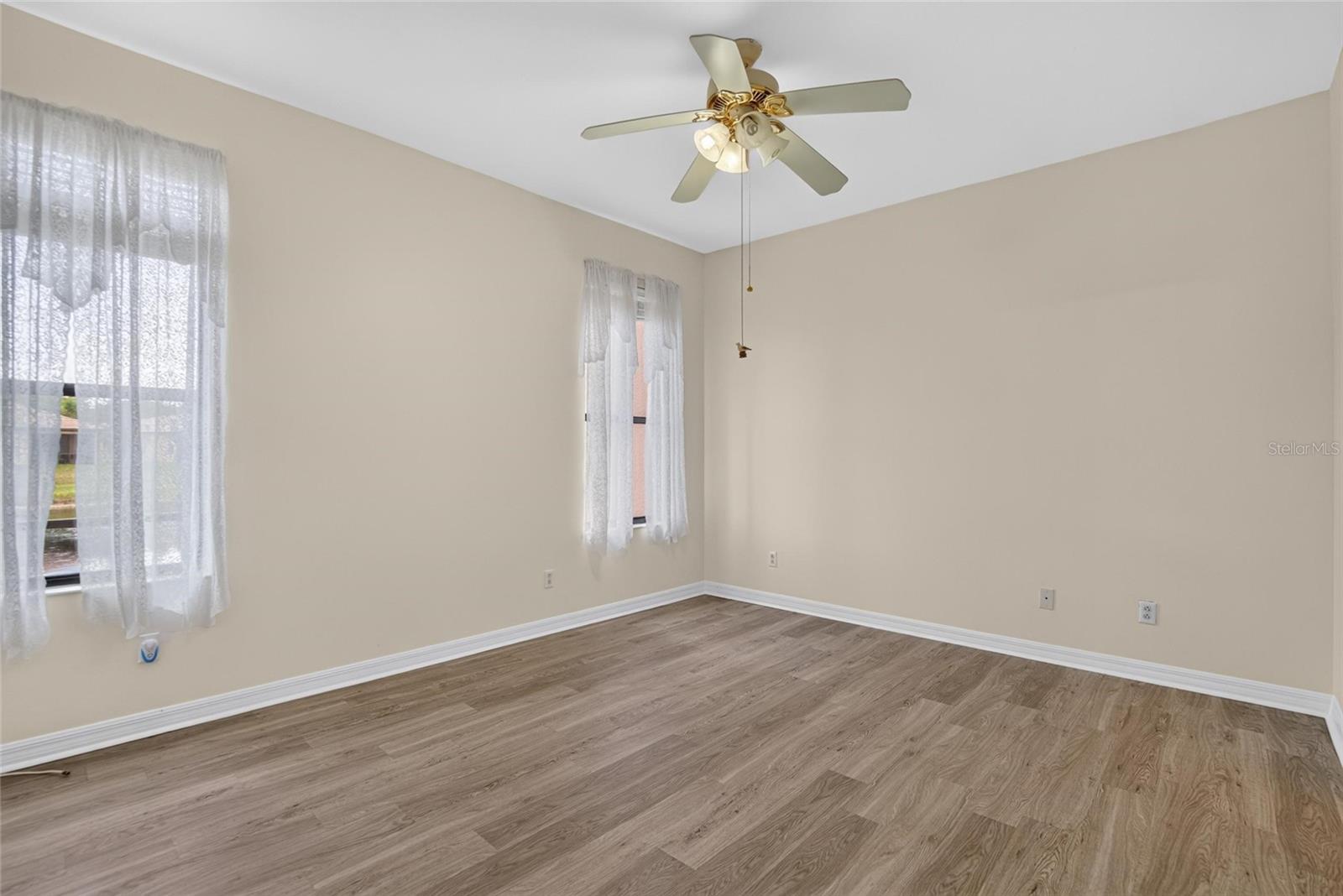 SOUTHSHORE FALLS PH 1 - Residential