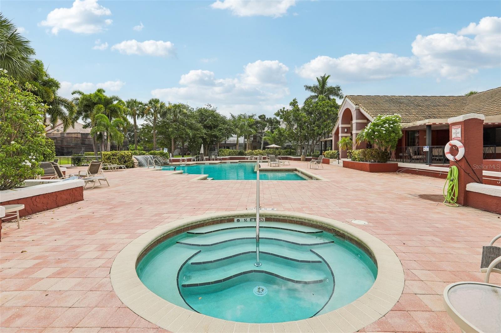 ITOPIA PRIVATE RESIDENCES CONDO - Residential