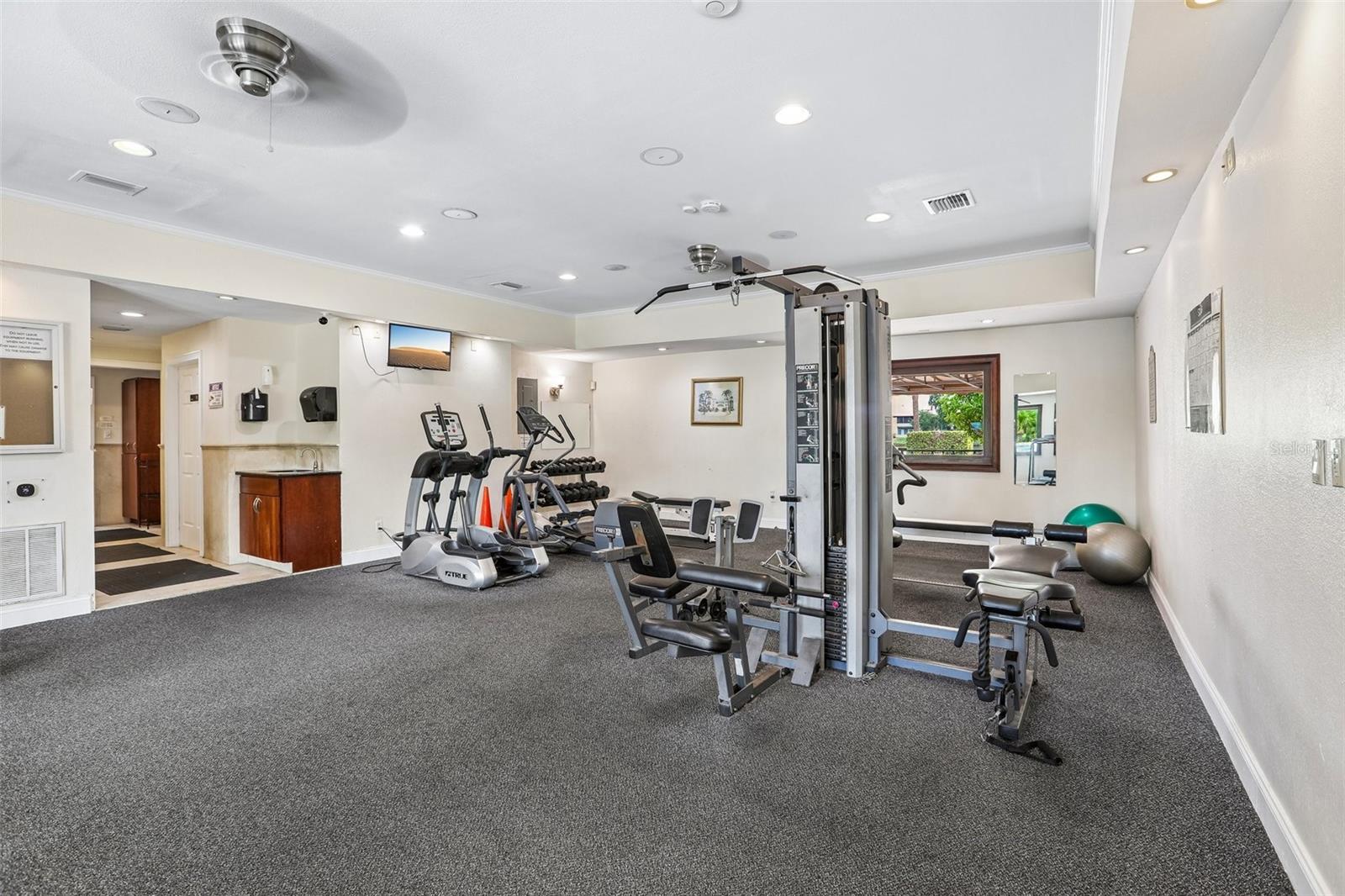 ITOPIA PRIVATE RESIDENCES CONDO - Residential