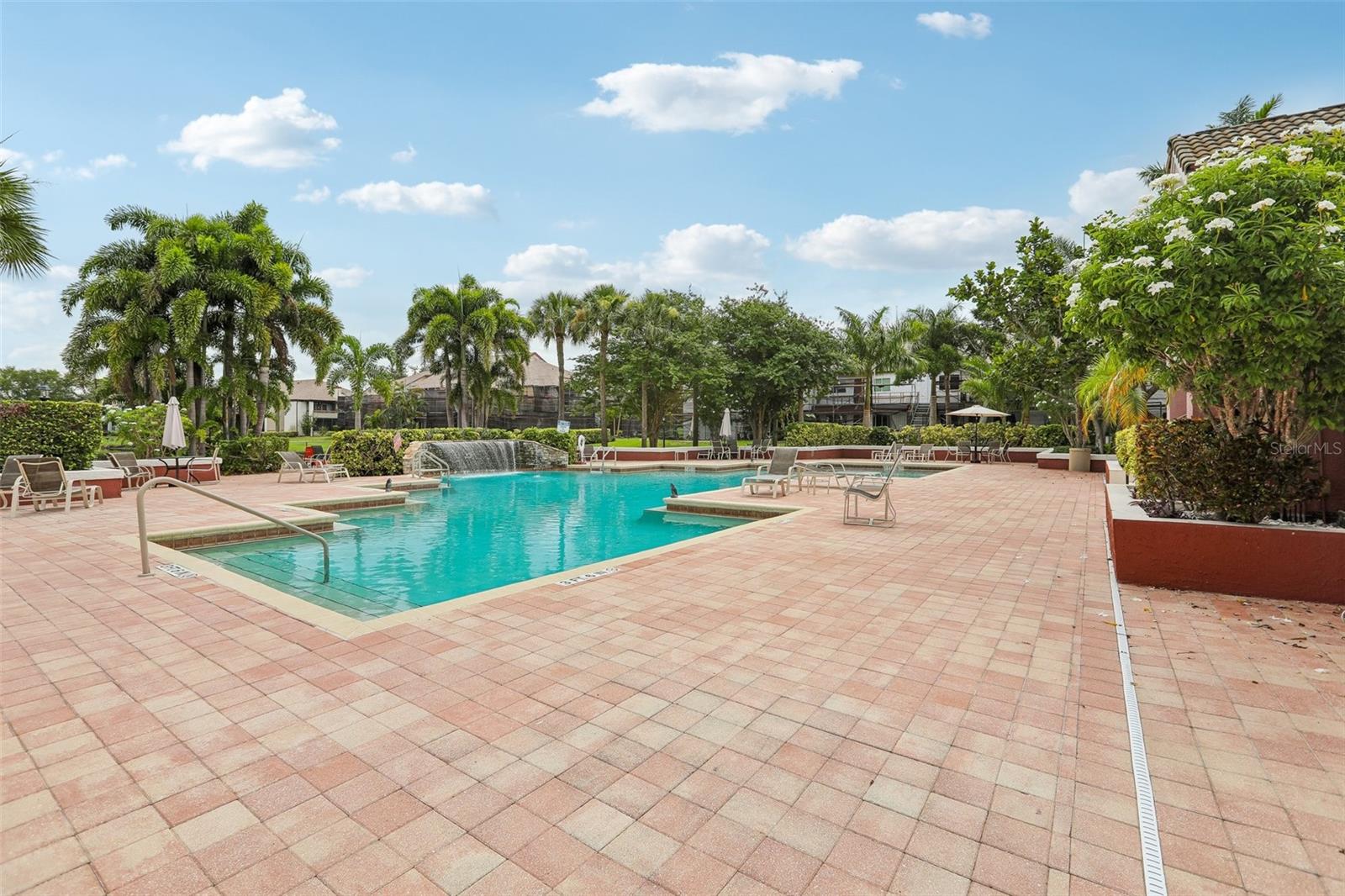 ITOPIA PRIVATE RESIDENCES CONDO - Residential