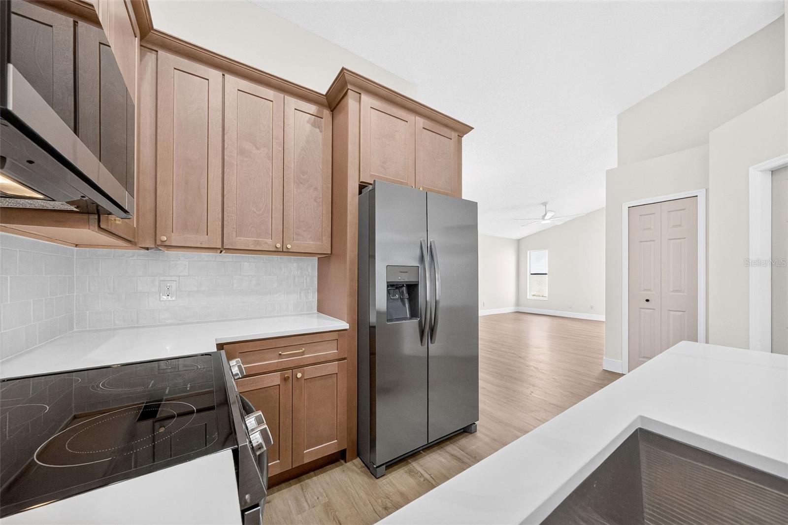COUNTRY LANDING - Residential