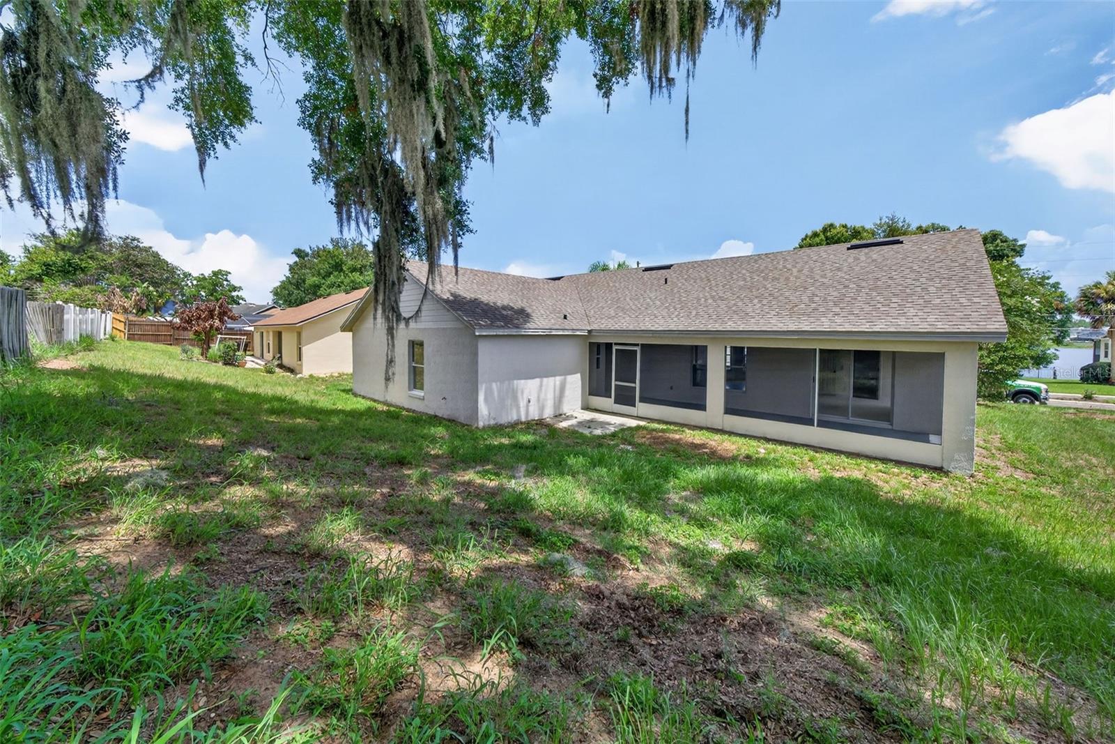 COUNTRY LANDING - Residential