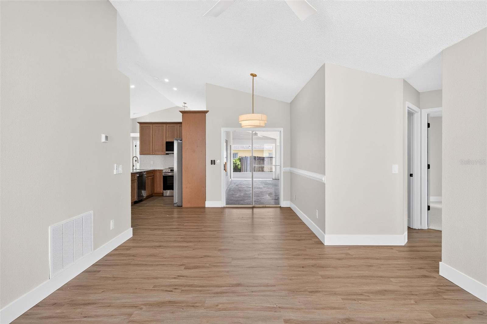 COUNTRY LANDING - Residential