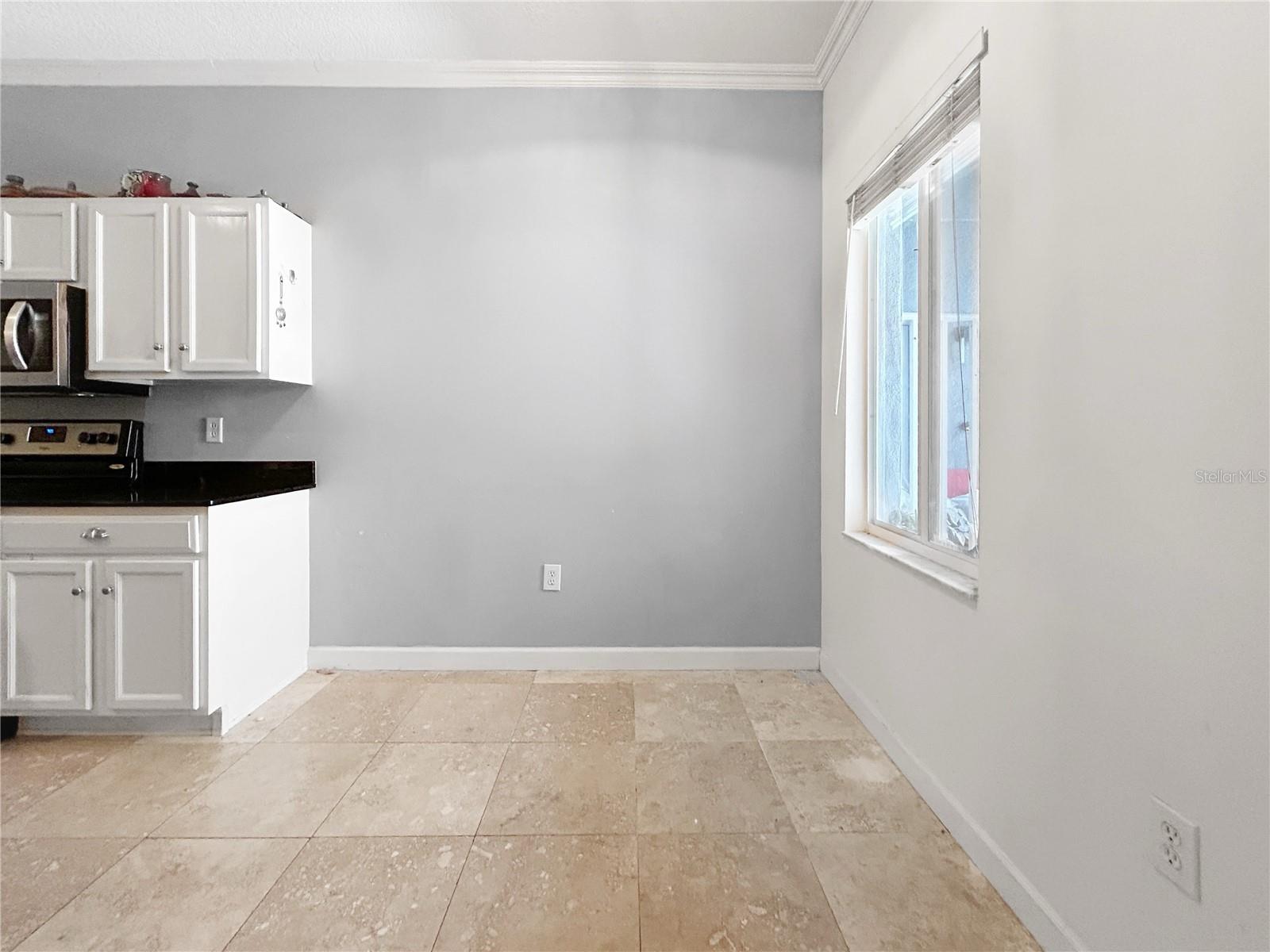 NASSAU POINTE TWNHOMES AT HERI - Residential