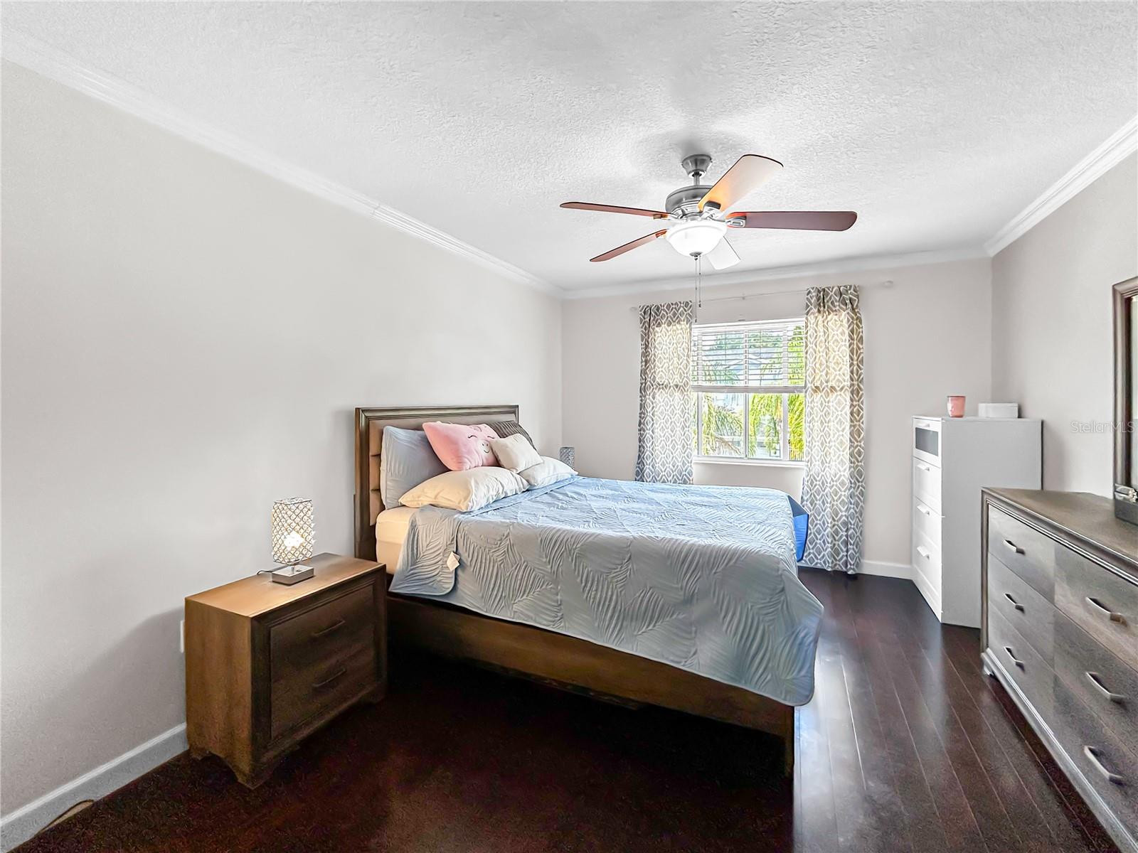 NASSAU POINTE TWNHOMES AT HERI - Residential