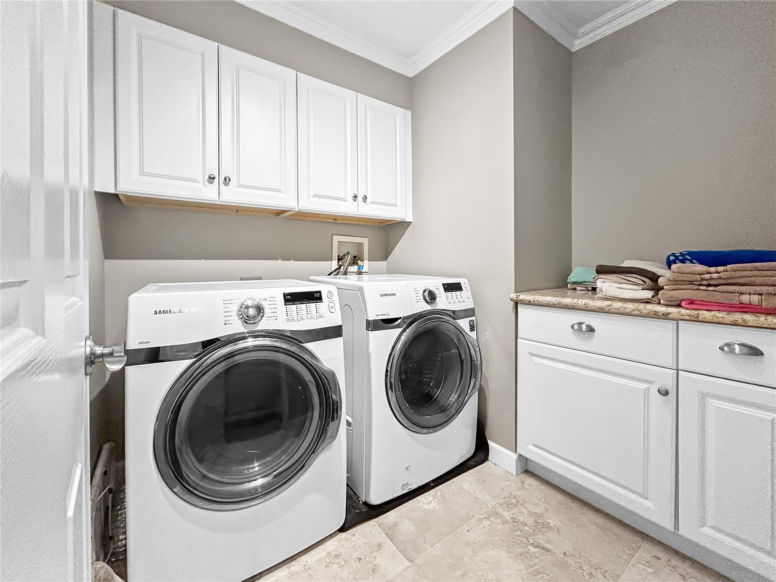 NASSAU POINTE TWNHOMES AT HERI - Residential